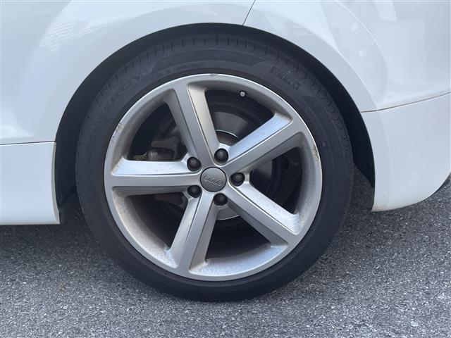 ＴＴクーペ ２．０ＴＦＳＩ　純正ナビ（ＢＴ　フルセグ　ＡＭ／ＦＭ）シートヒーター　ＥＴＣ　レザーシート　オートライト　純正１８インチアルミ（30枚目）