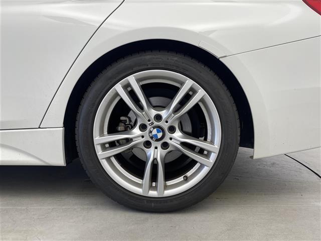 3シリーズ 320dツーリング Mスポーツ 純正ナビ 社外フルセグ パワーバックドア アダプティブクルーズコントロール パワーシート シートメモリー インテリジェントセーフティー バックカメラ ETC一体型ルームミラー コーナーセンサー 禁煙車(35枚目)