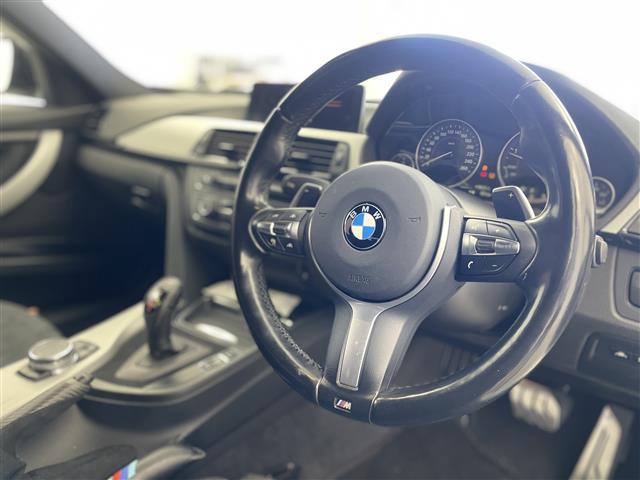 3シリーズ 320dツーリング Mスポーツ 純正ナビ 社外フルセグ パワーバックドア アダプティブクルーズコントロール パワーシート シートメモリー インテリジェントセーフティー バックカメラ ETC一体型ルームミラー コーナーセンサー 禁煙車(43枚目)