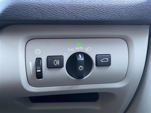 V40 D4 インスクリプション Harman/Kardon 純正ナビ アダプティブクルーズコントロール ブラインドスポットモニター レーン・キーピング・エイド パワーシート シートヒーター シートメモリー ETC Pスタート 禁煙車(16枚目)