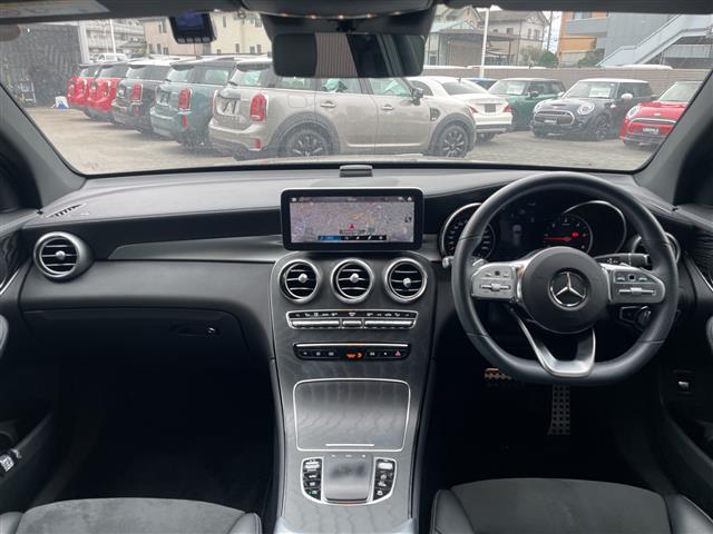 ＧＬＣ ＧＬＣ２２０ｄ　４マチック　ＡＭＧライン　禁煙　ワンオーナー　パノラミックスライディングルーフ　全周囲カメラ　純正ナビ　フルセグ　マルチビームＬＥＤ　レーダーセーフティＰＫＧ　ハーフレザーシート　エアサス　ＡＣＣ　保証書　取扱説明書（10枚目）