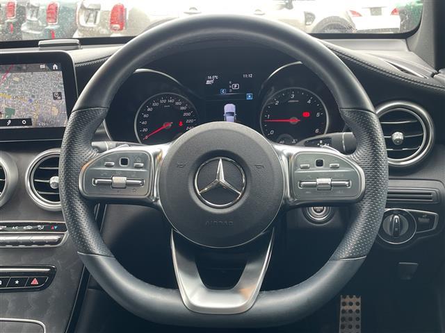 ＧＬＣ ＧＬＣ２２０ｄ　４マチック　ＡＭＧライン　禁煙　ワンオーナー　パノラミックスライディングルーフ　全周囲カメラ　純正ナビ　フルセグ　マルチビームＬＥＤ　レーダーセーフティＰＫＧ　ハーフレザーシート　エアサス　ＡＣＣ　保証書　取扱説明書（11枚目）