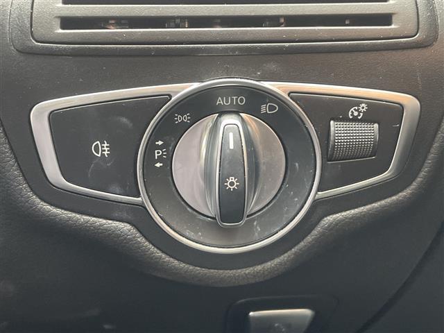 ＧＬＣ ＧＬＣ２２０ｄ　４マチック　ＡＭＧライン　禁煙　ワンオーナー　パノラミックスライディングルーフ　全周囲カメラ　純正ナビ　フルセグ　マルチビームＬＥＤ　レーダーセーフティＰＫＧ　ハーフレザーシート　エアサス　ＡＣＣ　保証書　取扱説明書（16枚目）