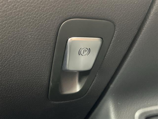 ＧＬＣ ＧＬＣ２２０ｄ　４マチック　ＡＭＧライン　禁煙　ワンオーナー　パノラミックスライディングルーフ　全周囲カメラ　純正ナビ　フルセグ　マルチビームＬＥＤ　レーダーセーフティＰＫＧ　ハーフレザーシート　エアサス　ＡＣＣ　保証書　取扱説明書（17枚目）