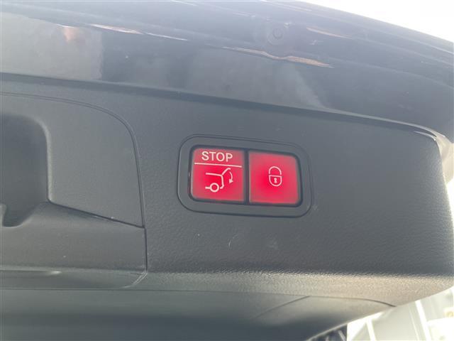 ＧＬＣ ＧＬＣ２２０ｄ　４マチック　ＡＭＧライン　禁煙　ワンオーナー　パノラミックスライディングルーフ　全周囲カメラ　純正ナビ　フルセグ　マルチビームＬＥＤ　レーダーセーフティＰＫＧ　ハーフレザーシート　エアサス　ＡＣＣ　保証書　取扱説明書（26枚目）