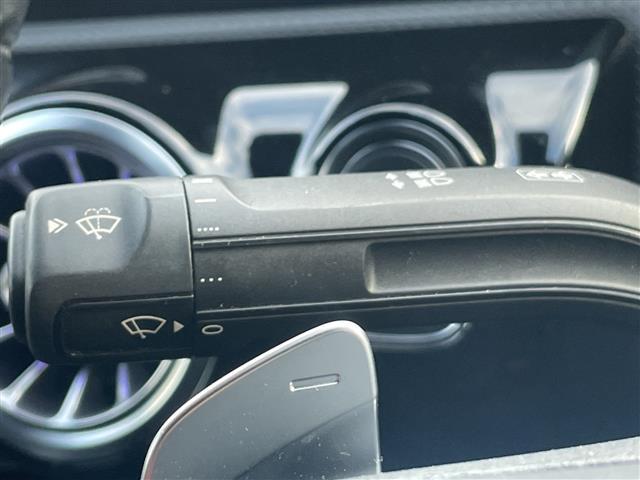 ＣＬＡクラス ＣＬＡ２００ｄ　ＡＭＧライン　禁煙　レーダーセーフティＰＫＧ　アンビエントライト　純正ナビ　バックカメラ　ドラレコ　ＥＴＣ　パドルシフト　シートヒーター　Ｂｌｕｅｔｏｏｔｈ　アダプティブクルーズコントロール（12枚目）