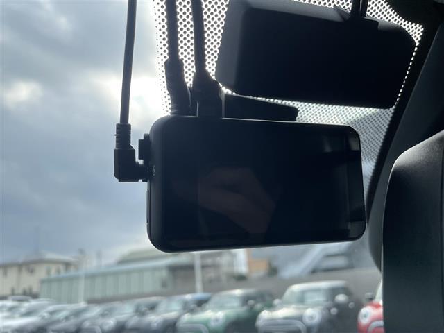 ＭＩＮＩ クーパーＳＤ　クロスオーバー　オール４　禁煙　ワンオーナー　インテリジェントセーフティ　パークトロニック　ＭＩＮＩドライビングモード　アクティブクルーズコントロール　フートオープナー　前後ドラレコ　シートヒーター　スペアキー　ミラーＥＴＣ（20枚目）