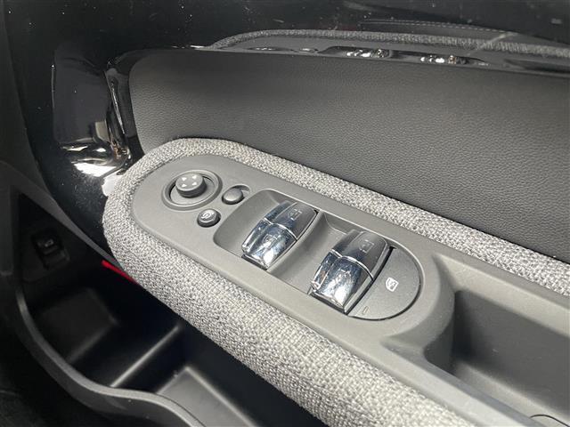 ＭＩＮＩ クーパーＳＤ　クロスオーバー　オール４　禁煙　ワンオーナー　インテリジェントセーフティ　パークトロニック　ＭＩＮＩドライビングモード　アクティブクルーズコントロール　フートオープナー　前後ドラレコ　シートヒーター　スペアキー　ミラーＥＴＣ（22枚目）