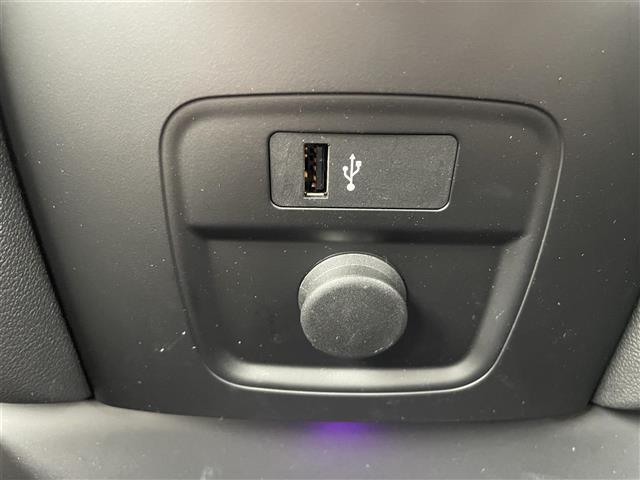 ＭＩＮＩ クーパーＤ　クロスオーバー　禁煙　クラシックトリム　純正ナビ　ＡｐｐｌｅＣａｒＰｌａｙ　パークトロニック　ＭＩＮＩドライビングモード　アンビエントライト　１８インチブラックピンスポークアルミ　バックカメラ　ドラレコ　ＥＴＣ（10枚目）