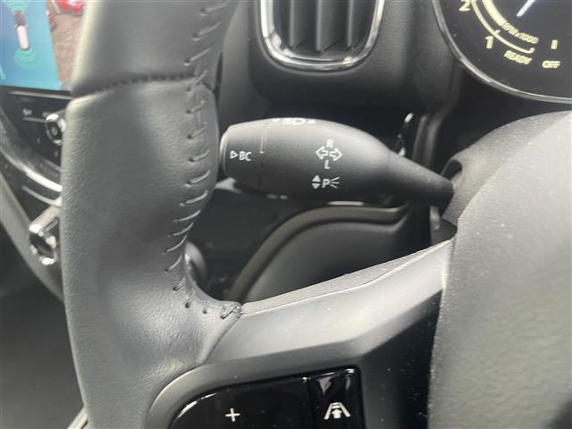 ＭＩＮＩ クーパーＤ　クロスオーバー　禁煙　クラシックトリム　純正ナビ　ＡｐｐｌｅＣａｒＰｌａｙ　パークトロニック　ＭＩＮＩドライビングモード　アンビエントライト　１８インチブラックピンスポークアルミ　バックカメラ　ドラレコ　ＥＴＣ（15枚目）