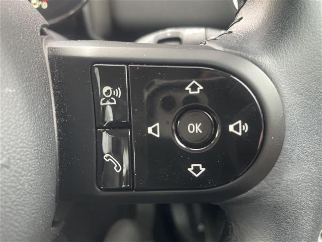 ＭＩＮＩ クーパーＤ　クロスオーバー　禁煙　クラシックトリム　純正ナビ　ＡｐｐｌｅＣａｒＰｌａｙ　パークトロニック　ＭＩＮＩドライビングモード　アンビエントライト　１８インチブラックピンスポークアルミ　バックカメラ　ドラレコ　ＥＴＣ（16枚目）
