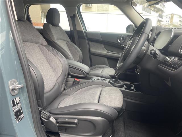 ＭＩＮＩ クーパーＤ　クロスオーバー　禁煙　クラシックトリム　純正ナビ　ＡｐｐｌｅＣａｒＰｌａｙ　パークトロニック　ＭＩＮＩドライビングモード　アンビエントライト　１８インチブラックピンスポークアルミ　バックカメラ　ドラレコ　ＥＴＣ（25枚目）