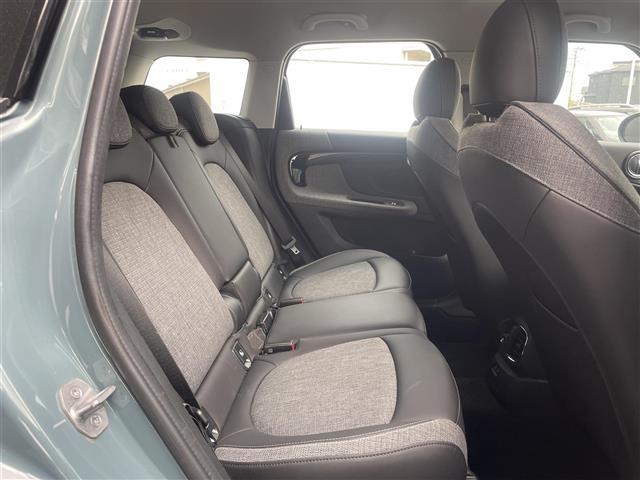 ＭＩＮＩ クーパーＤ　クロスオーバー　禁煙　クラシックトリム　純正ナビ　ＡｐｐｌｅＣａｒＰｌａｙ　パークトロニック　ＭＩＮＩドライビングモード　アンビエントライト　１８インチブラックピンスポークアルミ　バックカメラ　ドラレコ　ＥＴＣ（26枚目）