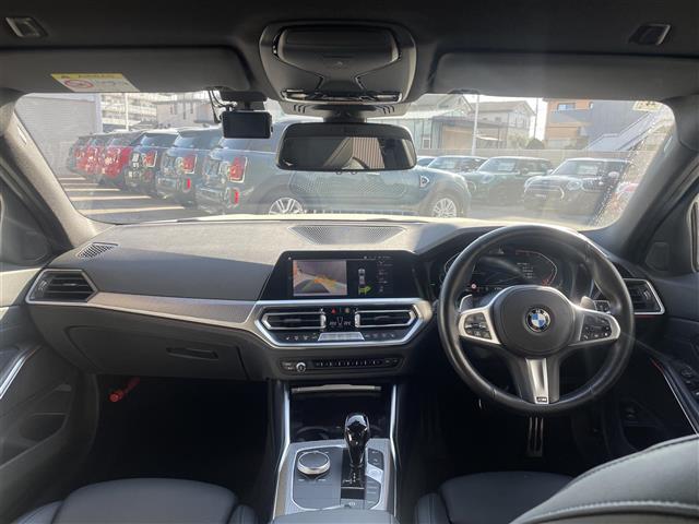 3シリーズ 320d xDriveツーリングMスポーツリミテッド 特別仕様車 サンプロテクションガラス フロントランバーサポート アンビエントライト HiFiスピーカーシステム 前席シートヒーター 前後ドラレコ フットオープナー スマホチャージャー ETC 禁煙車(2枚目)