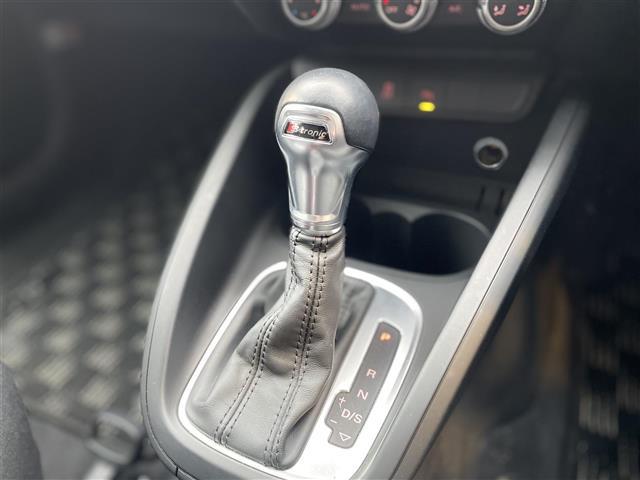 Ａ１スポーツバック １．０ＴＦＳＩ　禁煙　コンビニエンスパッケージ　ナビキセノンプラスパッケージ　純正ナビ　Ｂｌｕｅｔｏｏｔｈ　フルセグ　ＣＤ　ＤＶＤ　ＥＴＣ　パーキングエイド　ＨＩＤ　オートライト　アルミ付きスタッドレスあり（2枚目）