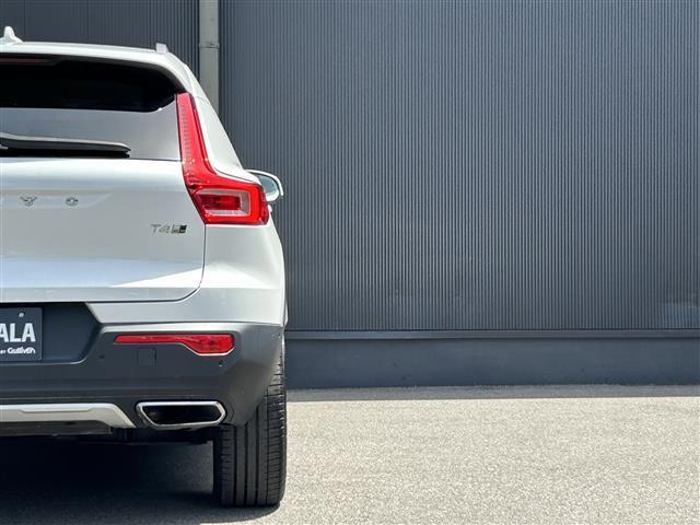 ＸＣ４０ Ｔ４　ＡＷＤ　インスクリプション　ホワイトレザー／ＡＣＣ／衝突軽減／レーンキープアシスト／ｈａｒｍａｎ／ｋａｒｄｏｎ／全方位カメラ／シートヒーター／アイドリングストップ／ナビ／地デジ／ＢＬＩＳ（45枚目）