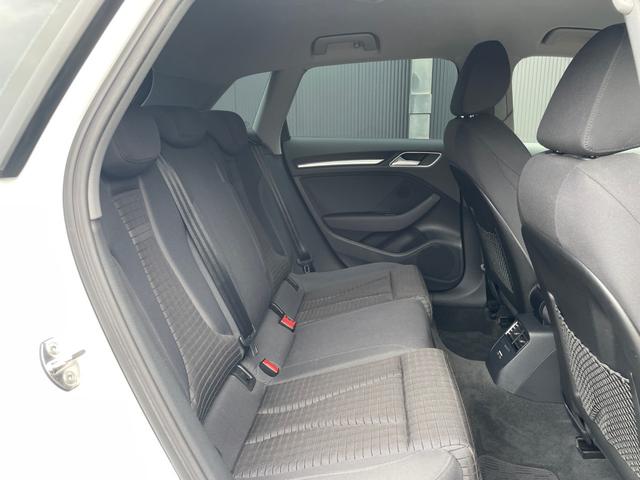 Ａ３ 　特別仕様車／ＡＣＣ／純正ナビ／地デジ／Ｂカメラ／ＬＥＤライト／パワーシート／シートヒーター／衝突軽減／コンビニエンスｐｋｇ／純正１７インチＡＷ／バーチャルＣ／スマートキー／パドルシフト／ＥＴＣ（24枚目）