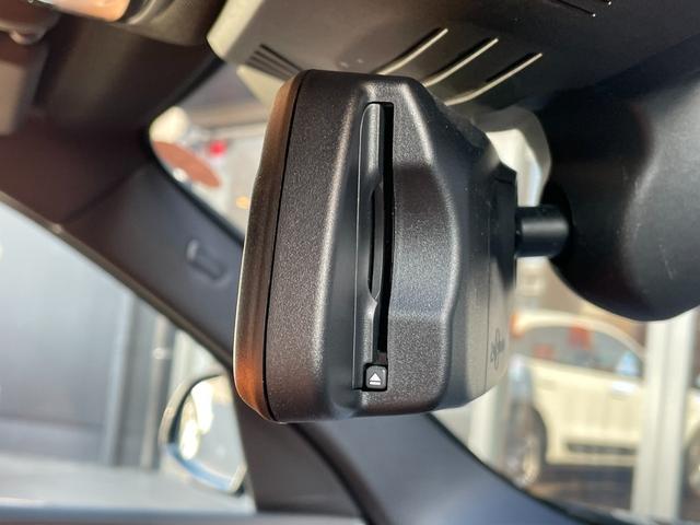 Ｘ３ ｘＤｒｉｖｅ　２０ｄ　ハイラインｐｋｇ／茶革／ＨＵＤ／全方位カメラ／ＥＴＣ／純正ナビ＆地デジ／パワーシート／シートヒーター／電動Ｒゲート／ＡＣＣ／衝突軽減／コーナーセンサー／純正アルミ／ＬＥＤライト／アンビエント（35枚目）