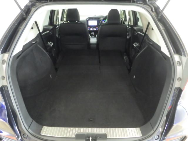 シャトル ハイブリッドZ 禁煙追突軽減ブレーキ サイドエアバッグ あんしんPKG 8型ナビ リアカメラ フルセグ ミュージックラック Bluetooth USB接続 DVD再生 シートヒータ オートリトラミラー パドルシフト(4枚目)