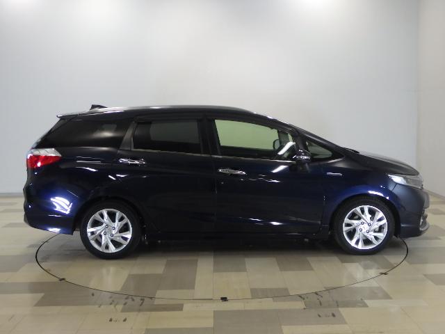 シャトル ハイブリッドZ 禁煙追突軽減ブレーキ サイドエアバッグ あんしんPKG 8型ナビ リアカメラ フルセグ ミュージックラック Bluetooth USB接続 DVD再生 シートヒータ オートリトラミラー パドルシフト(17枚目)