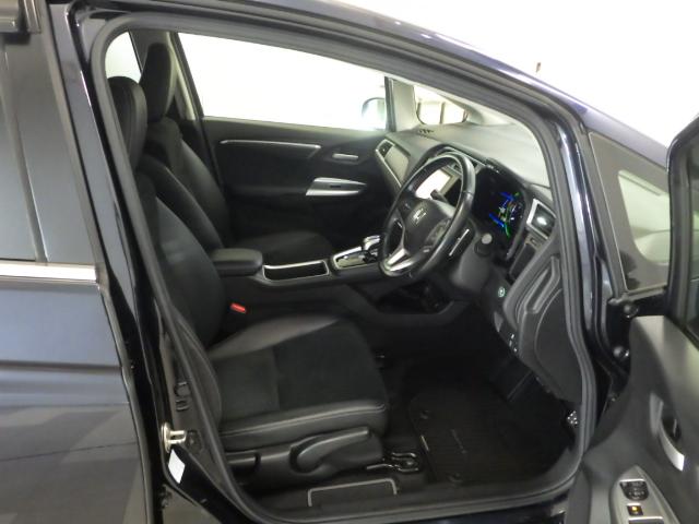 シャトル ハイブリッドZ 禁煙追突軽減ブレーキ サイドエアバッグ あんしんPKG 8型ナビ リアカメラ フルセグ ミュージックラック Bluetooth USB接続 DVD再生 シートヒータ オートリトラミラー パドルシフト(24枚目)