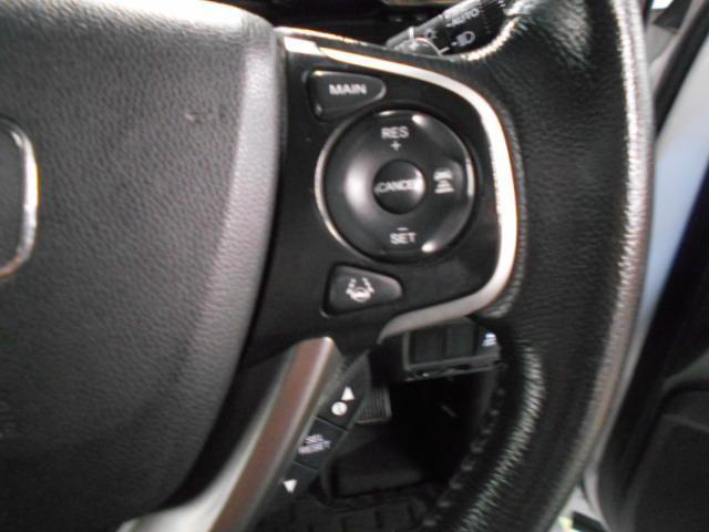 ステップワゴンスパーダ スパーダホンダセンシング リア席モニター 禁煙 ワンオーナー 追突軽減ブレーキ 9型ナビ 前後ドラレコ フルセグ Bluetooth ミュージックラック DVD再生 リアカメラ スマートキー 両パワースライド ドアバイザー(11枚目)