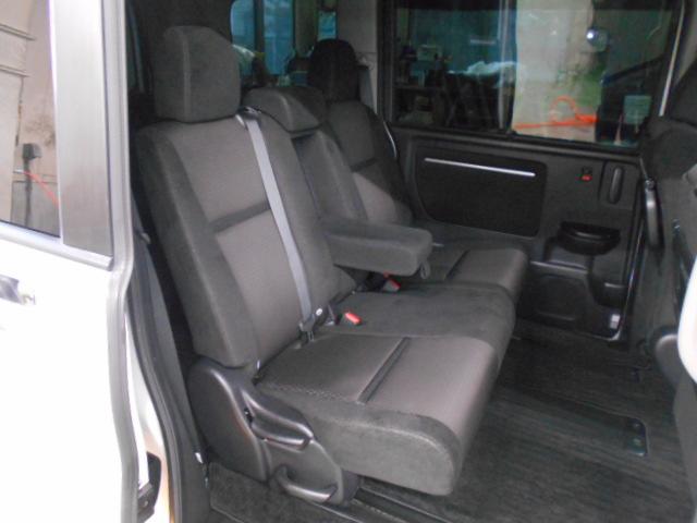 ステップワゴンスパーダ スパーダホンダセンシング リア席モニター 禁煙 ワンオーナー 追突軽減ブレーキ 9型ナビ 前後ドラレコ フルセグ Bluetooth ミュージックラック DVD再生 リアカメラ スマートキー 両パワースライド ドアバイザー(26枚目)