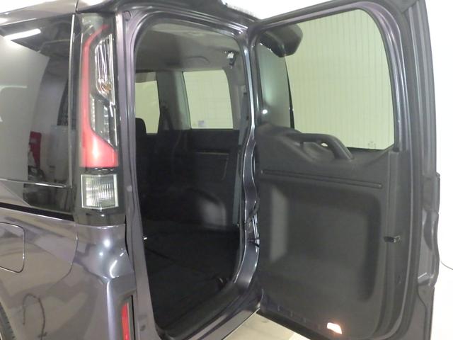 ステップワゴンスパーダ スパーダアドバンスパッケージα リア席モニター 禁煙ワンオーナー 追突軽減ブレーキ サイドエアバッグ ナビ リアカメラ Bluetooth フルセグ HDMI USB接続 DVD再生 スマートキー LEDヘッドライト 社外アルミ(4枚目)