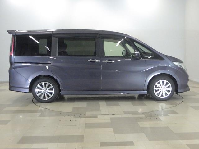 ステップワゴンスパーダ スパーダアドバンスパッケージα リア席モニター 禁煙ワンオーナー 追突軽減ブレーキ サイドエアバッグ ナビ リアカメラ Bluetooth フルセグ HDMI USB接続 DVD再生 スマートキー LEDヘッドライト 社外アルミ(18枚目)