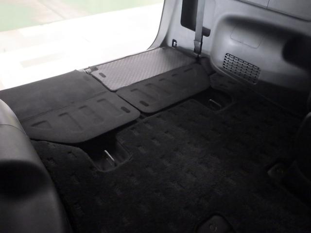 ステップワゴンスパーダ スパーダアドバンスパッケージα リア席モニター 禁煙ワンオーナー 追突軽減ブレーキ サイドエアバッグ ナビ リアカメラ Bluetooth フルセグ HDMI USB接続 DVD再生 スマートキー LEDヘッドライト 社外アルミ(28枚目)