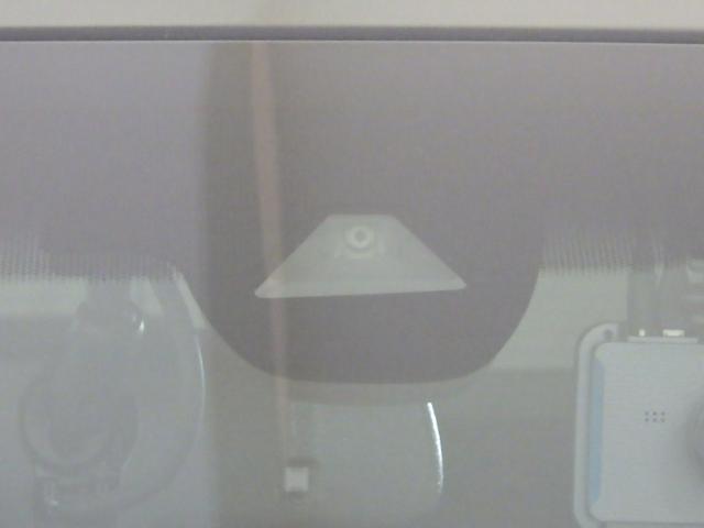 ヴェゼル Ｘ・ホンダセンシング　禁煙　ワンオーナー　追突軽減ブレーキ　サイドエアバッグ　８型ナビ　リアカメラ　Ｂｌｕｅｔｏｏｔｈ　フルセグ　ＤＶＤ再生　ＵＳＢ再生　スマートキー　ＬＥＤヘッドライト　衝突安全ボディ　Ｒカメラ　盗難防止（4枚目）