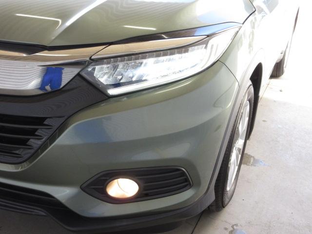 ヴェゼル Ｘ・ホンダセンシング　禁煙　ワンオーナー　追突軽減ブレーキ　サイドエアバッグ　８型ナビ　リアカメラ　Ｂｌｕｅｔｏｏｔｈ　フルセグ　ＤＶＤ再生　ＵＳＢ再生　スマートキー　ＬＥＤヘッドライト　衝突安全ボディ　Ｒカメラ　盗難防止（14枚目）