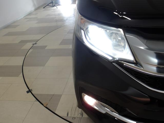 ステップワゴンスパーダ スパーダホンダセンシング　リア席モニター　禁煙　ワンオーナー　追突軽減ブレーキ　サイドエアバッグ　マルチビューカメラ　ナビ　ＨＤＭＩ　ＵＳＢ接続　Ｂｌｕｅｔｏｏｔｈ　ＤＶＤ再生　両パワースライド　パドルシフト　ドアバイザー（15枚目）