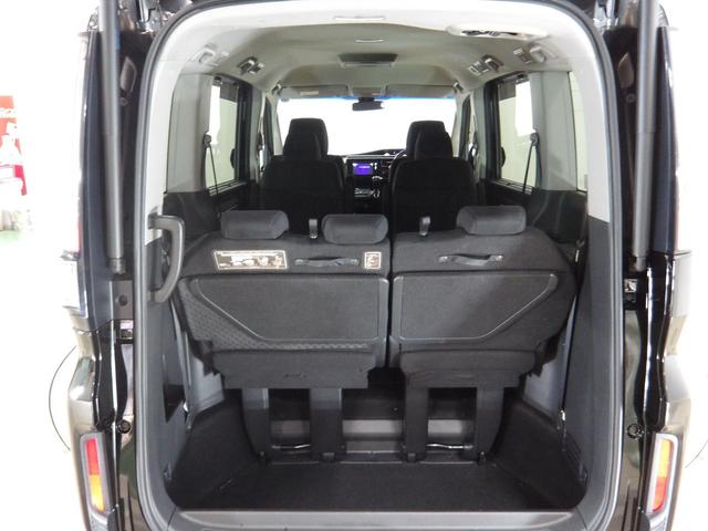 ステップワゴンスパーダ スパーダホンダセンシング　リア席モニター　禁煙　ワンオーナー　追突軽減ブレーキ　サイドエアバッグ　マルチビューカメラ　ナビ　ＨＤＭＩ　ＵＳＢ接続　Ｂｌｕｅｔｏｏｔｈ　ＤＶＤ再生　両パワースライド　パドルシフト　ドアバイザー（28枚目）