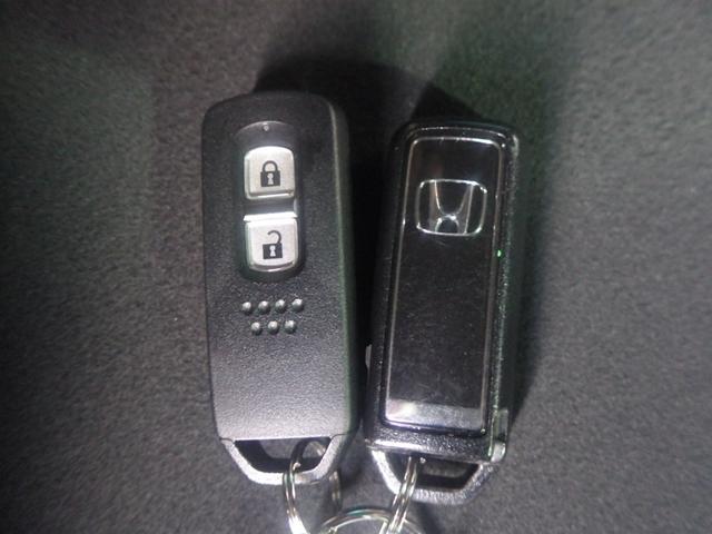 Ｎ－ＯＮＥ プレミアムツアラー　いまコレ＋　禁煙　追突軽減ブレーキ　サイドエアバッグ　ナビ　リアカメラ　前後ドラレコ　Ｂｌｕｅｔｏｏｔｈ　ＵＳＢ接続　障害物センサ　シートヒーター　パドルシフト　スマートキー　社外マフラー　Ｐセンサー（16枚目）