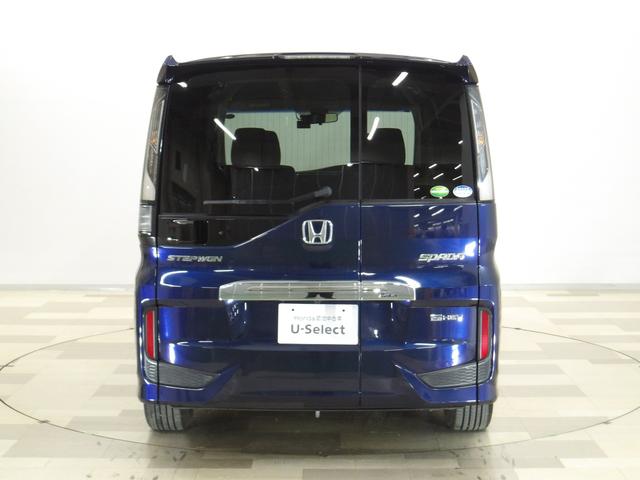 ステップワゴンスパーダ e:HEVスパーダGホンダセンシング 禁煙 ワンオーナー 追突軽減ブレーキ 9型ナビ フルセグ Bluetooth ミュージックラック DVD再生 USB接続 前後ドラレコ 両パワースライド スマートキー ETC ドアバイザー ACC(16枚目)