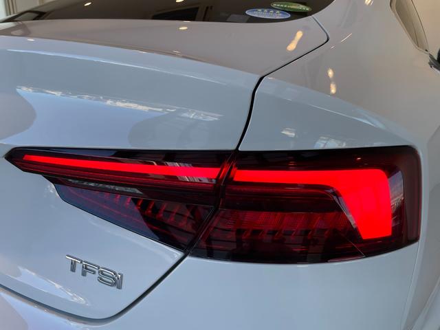 Ａ５スポーツバック ２．０ＴＦＳＩスポーツ　マトリクスＬＥＤ　バーチャルコクピット　マルチスポークデザインコントラストグレーＡＷ　ＭＭＩナビゲーション　Ｂｌｕｅｔｏｏｔｈ　３６０度カメラ　フルセグＴＶ　ＡＣＣ　ＬＫＡ　ＬＤＷ　ＢＳＭ　ＥＴＣ（46枚目）