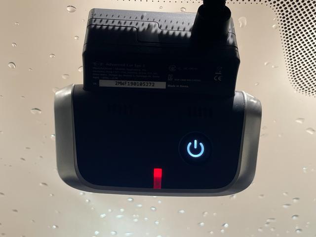 ＭＩＮＩ クーパーＳ　ペッパーＰＫＧ　前席ＣＡＢＡＮＡシートカバー　ＬＣＩモデル　ジョンクーパーワークスステアリング　純正ナビ　Ｂｌｕｅｔｏｏｔｈ　バックカメラ　カロッツェリアフルセグＴＶキット　インテリジェントセーフティ（20枚目）