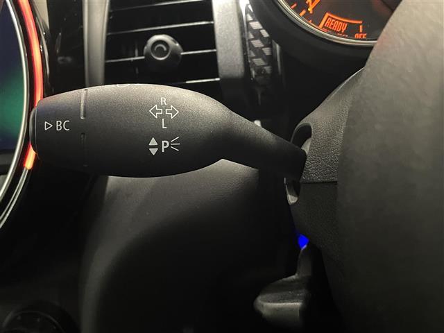 ＭＩＮＩ クーパーＳ　ペッパーＰＫＧ　前席ＣＡＢＡＮＡシートカバー　ＬＣＩモデル　ジョンクーパーワークスステアリング　純正ナビ　Ｂｌｕｅｔｏｏｔｈ　バックカメラ　カロッツェリアフルセグＴＶキット　インテリジェントセーフティ（31枚目）