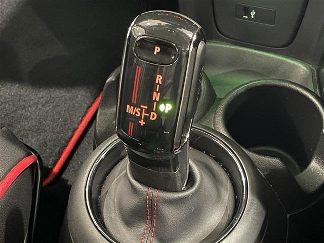 ＭＩＮＩ クーパーＳ　ペッパーＰＫＧ　前席ＣＡＢＡＮＡシートカバー　ＬＣＩモデル　ジョンクーパーワークスステアリング　純正ナビ　Ｂｌｕｅｔｏｏｔｈ　バックカメラ　カロッツェリアフルセグＴＶキット　インテリジェントセーフティ（34枚目）