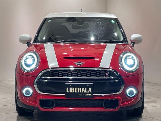 ＭＩＮＩ クーパーＳ　ペッパーＰＫＧ　前席ＣＡＢＡＮＡシートカバー　ＬＣＩモデル　ジョンクーパーワークスステアリング　純正ナビ　Ｂｌｕｅｔｏｏｔｈ　バックカメラ　カロッツェリアフルセグＴＶキット　インテリジェントセーフティ（38枚目）