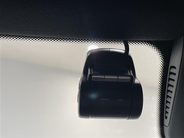 Cクラス C43 4マチック パノラミックスライディングルーフ Burmesterサウンド HUD 赤革シート シートヒーター マルチビームLEDヘッドライト MBUX Bluetooth バックカメラ フルセグTV ドラレコ(33枚目)