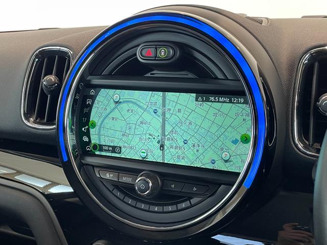 ＭＩＮＩ クーパーＤ　クロスオーバー　ペッパーＰＫＧ　コンフォートアクセス　アダプティブクルーズコントロール　純正ナビ　Ｂｌｕｅｔｏｏｔｈ　バックカメラ　パークディスタンスコントロール　ドライブレコーダー　ＥＴＣ　パワーバックドア（11枚目）
