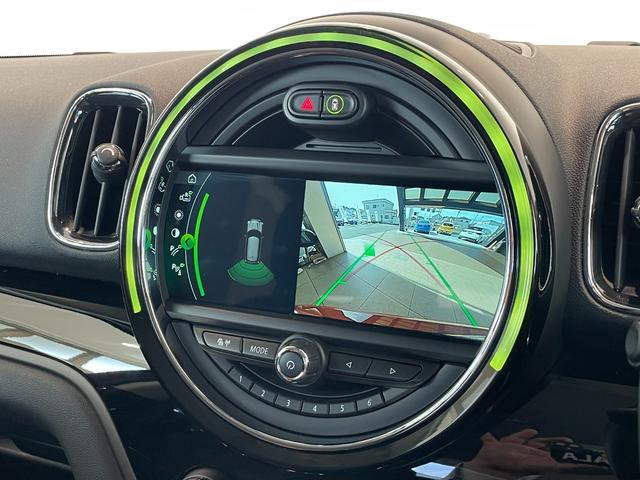ＭＩＮＩ クーパーＤ　クロスオーバー　ペッパーＰＫＧ　コンフォートアクセス　アダプティブクルーズコントロール　純正ナビ　Ｂｌｕｅｔｏｏｔｈ　バックカメラ　パークディスタンスコントロール　ドライブレコーダー　ＥＴＣ　パワーバックドア（12枚目）