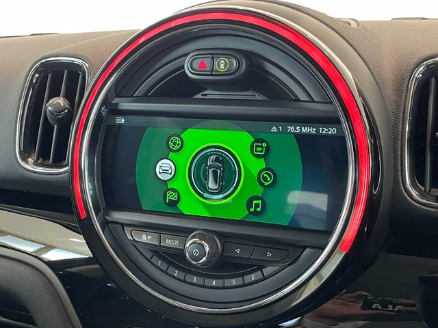 ＭＩＮＩ クーパーＤ　クロスオーバー　ペッパーＰＫＧ　コンフォートアクセス　アダプティブクルーズコントロール　純正ナビ　Ｂｌｕｅｔｏｏｔｈ　バックカメラ　パークディスタンスコントロール　ドライブレコーダー　ＥＴＣ　パワーバックドア（13枚目）