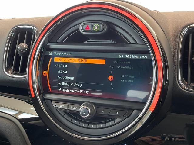 ＭＩＮＩ クーパーＤ　クロスオーバー　ペッパーＰＫＧ　コンフォートアクセス　アダプティブクルーズコントロール　純正ナビ　Ｂｌｕｅｔｏｏｔｈ　バックカメラ　パークディスタンスコントロール　ドライブレコーダー　ＥＴＣ　パワーバックドア（14枚目）