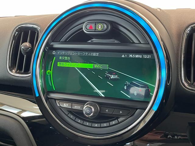 ＭＩＮＩ クーパーＤ　クロスオーバー　ペッパーＰＫＧ　コンフォートアクセス　アダプティブクルーズコントロール　純正ナビ　Ｂｌｕｅｔｏｏｔｈ　バックカメラ　パークディスタンスコントロール　ドライブレコーダー　ＥＴＣ　パワーバックドア（15枚目）