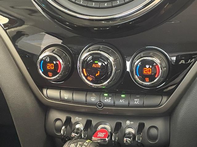 ＭＩＮＩ クーパーＤ　クロスオーバー　ペッパーＰＫＧ　コンフォートアクセス　アダプティブクルーズコントロール　純正ナビ　Ｂｌｕｅｔｏｏｔｈ　バックカメラ　パークディスタンスコントロール　ドライブレコーダー　ＥＴＣ　パワーバックドア（16枚目）