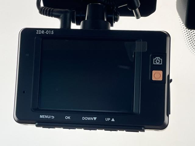 ＭＩＮＩ クーパーＤ　クロスオーバー　ペッパーＰＫＧ　コンフォートアクセス　アダプティブクルーズコントロール　純正ナビ　Ｂｌｕｅｔｏｏｔｈ　バックカメラ　パークディスタンスコントロール　ドライブレコーダー　ＥＴＣ　パワーバックドア（20枚目）