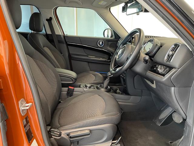 ＭＩＮＩ クーパーＤ　クロスオーバー　ペッパーＰＫＧ　コンフォートアクセス　アダプティブクルーズコントロール　純正ナビ　Ｂｌｕｅｔｏｏｔｈ　バックカメラ　パークディスタンスコントロール　ドライブレコーダー　ＥＴＣ　パワーバックドア（26枚目）